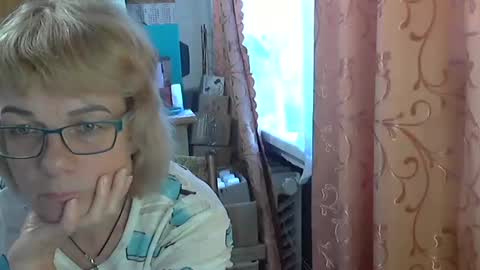 Snapshot of olivia_mia25 chatting on 1, 6, 2026 Olivia Mia online show from 1, 6, 2026
