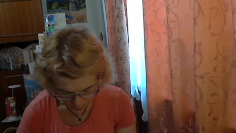 Snapshot of olivia_mia25 chatting on 16, 6, 2026 Olivia Mia online show from 16, 6, 2026