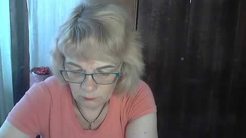 Olivia Mia online show from 9, 7, 2026