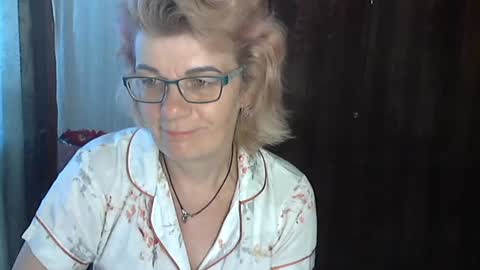 Olivia Mia online show from 12, 7, 2026
