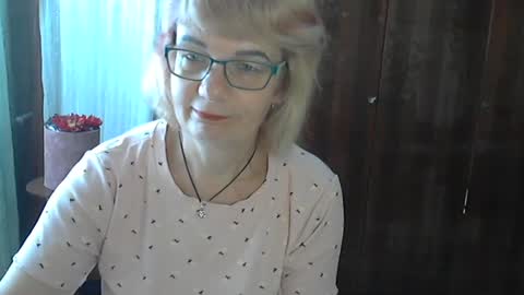 Olivia Mia online show from 19, 7, 2026