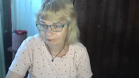 Olivia Mia online show from 23, 7, 2026