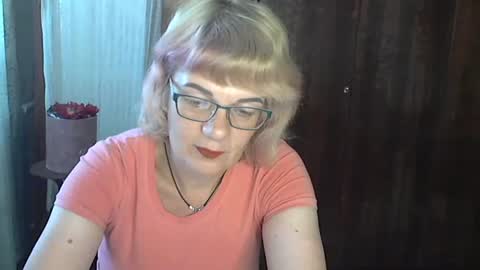 Olivia Mia online show from 25, 7, 2026