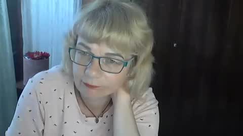 Olivia Mia online show from 28, 7, 2026