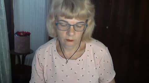 Olivia Mia online show from 28, 7, 2026
