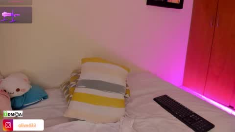 olivia_s19 online show from 19, 10, 2025