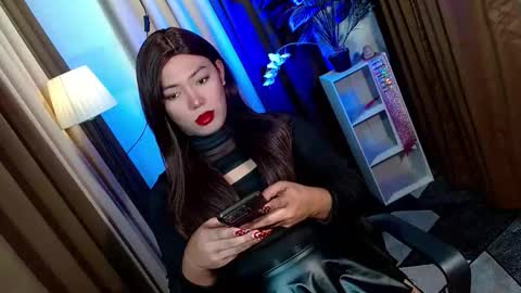 Miss OLIVIA online show from 17, 11, 2025