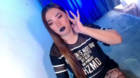 Snapshot of olivia_the_temptress27 chatting on 22, 7, 2026 Miss OLIVIA online show from 22, 7, 2026