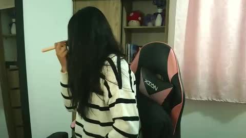 Olivia online show from 2, 12, 2025