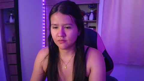 Snapshot of olivia_watson_ chatting on 4, 7, 2026 Olivia online show from 4, 7, 2026