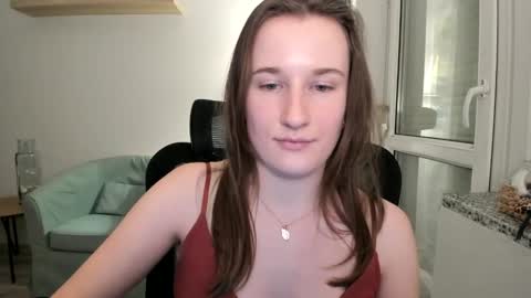 Oliwiaa2004 online show from 11, 1, 2025