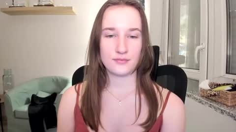 Oliwiaa2004 online show from 19, 1, 2025