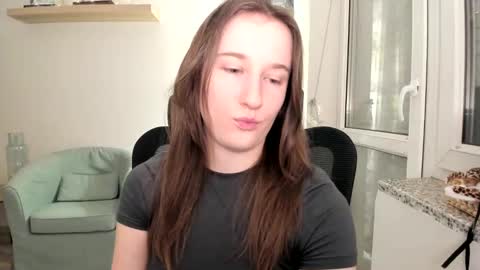 Oliwiaa2004 online show from 9, 2, 2025