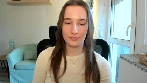 Oliwiaa2004 online show from 5, 3, 2025