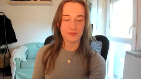 Snapshot of oliviaaa2003 chatting on 27, 5, 2026 Oliwiaa2004 online show from 27, 5, 2026