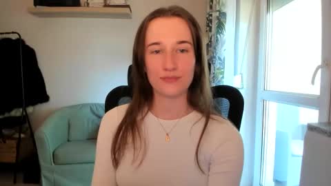 Snapshot of oliviaaa2003 chatting on 9, 6, 2026 Oliwiaa2004 online show from 9, 6, 2026