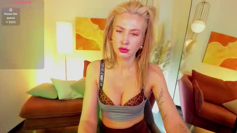 Snapshot of oliviaglow chatting on 17, 2, 2026 Isabella online show from 17, 2, 2026