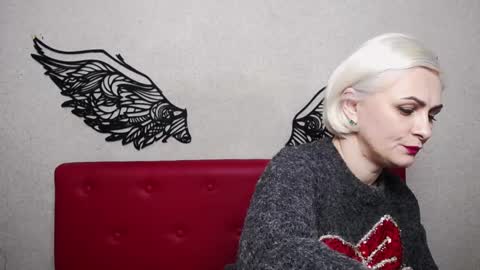 OliviaHorst online show from 9, 2, 2025