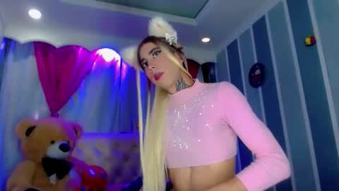 oliviahot01 online show from 17, 3, 2026