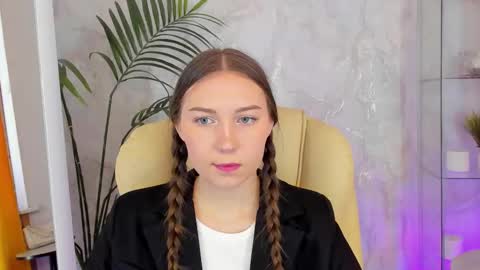 Snapshot of olivialangs chatting on 13, 3, 2026 olivialangs online show from 13, 3, 2026