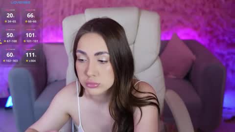 Snapshot of oliviamoore_ chatting on 23, 3, 2026 Olivia online show from 23, 3, 2026