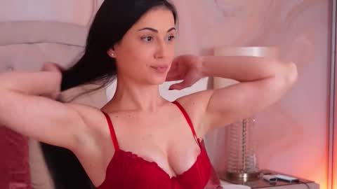 Snapshot of oliviasway chatting on 15, 12, 2025 OliviaSway online show from 15, 12, 2025