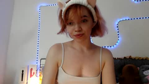 Snapshot of olivka_flower chatting on 29, 7, 2026 Angelina Lina online show from 29, 7, 2026