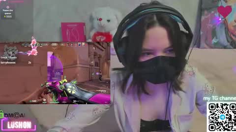 Snapshot of ollie_baird chatting on 20, 12, 2025 Ollie online show from 20, 12, 2025