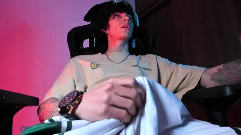     online show from 7, 2, 2025