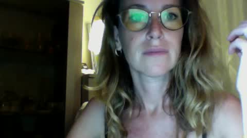 olyra11 online show from 11, 6, 2026