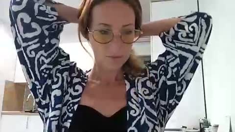 olyra11 online show from 20, 7, 2026