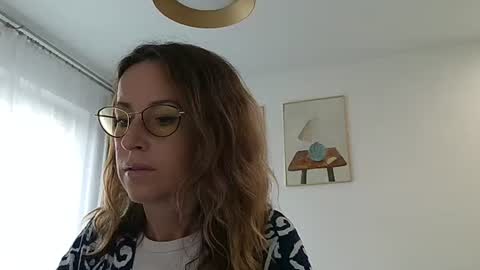 olyra11 online show from 29, 7, 2026
