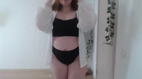  MellY  online show from 11, 3, 2026