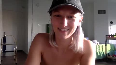 omilk online show from 18, 1, 2025