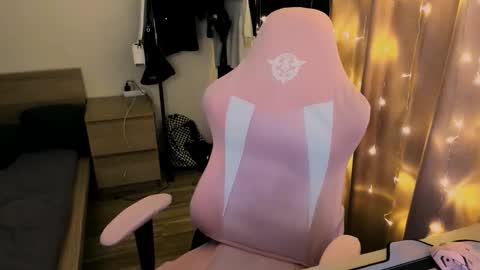 on_yxxx online show from 3, 10, 2025