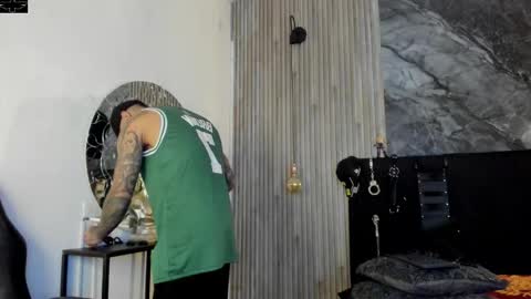     ... online show from 11, 10, 2025