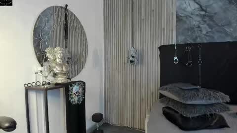     ... online show from 24, 10, 2025