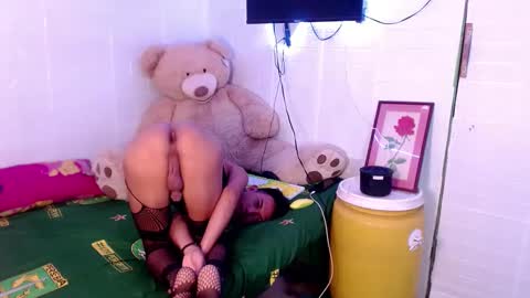 Snapshot of onebigloadxxx chatting on 11, 3, 2025 Wyn Will serve you and be your slave online show from 11, 3, 2025