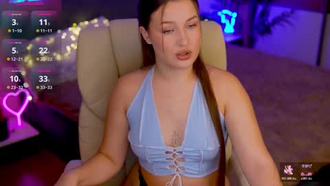 L A Y A online show from 25, 10, 2025