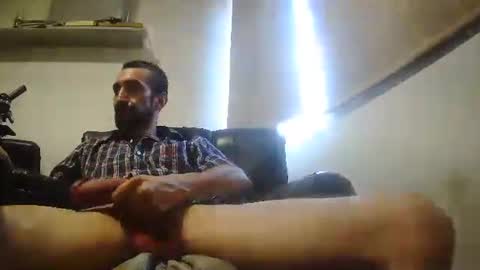 Giorgeo  Armani online show from 25, 2, 2025