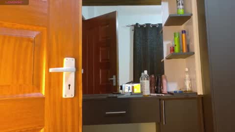 Snapshot of online_bestie chatting on 21, 9, 2025 Bestie online show from 21, 9, 2025