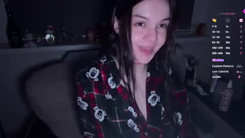 May  I am your cute succubus  online show from 27, 7, 2026