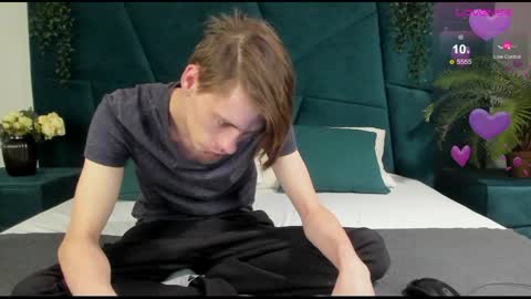 Snapshot of only_eric chatting on 14, 2, 2025 Erick  online show from 14, 2, 2025