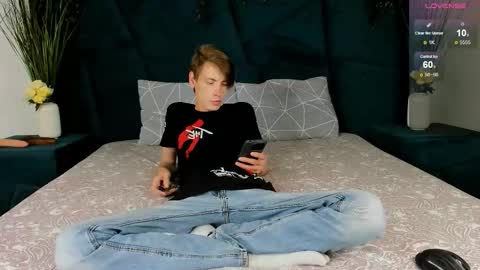 Snapshot of only_eric chatting on 10, 9, 2025 Erick  online show from 10, 9, 2025