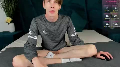 Snapshot of only_eric chatting on 26, 9, 2025 Erick  online show from 26, 9, 2025