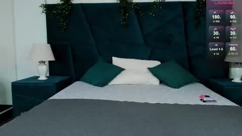 Snapshot of only_eric chatting on 24, 11, 2025 Erick online show from 24, 11, 2025