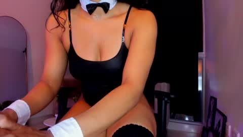 Snapshot of only_pammela chatting on 19, 10, 2025 misssaray official online show from 19, 10, 2025