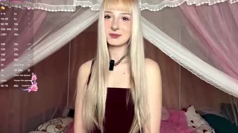 Snapshot of onlyeva1 chatting on 18, 3, 2026 Eva online show from 18, 3, 2026