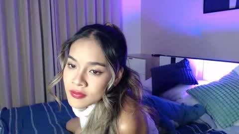Lily Peach  -   online show from 10, 5, 2026