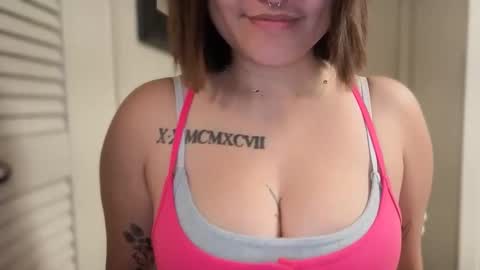 Snapshot of oohhellothere chatting on 14, 3, 2026 Miss Girly online show from 14, 3, 2026